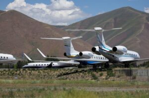 Persiapan Rumit Sambut Kedatangan Ratusan Jet Pribadi Elite Global di Sun Valley